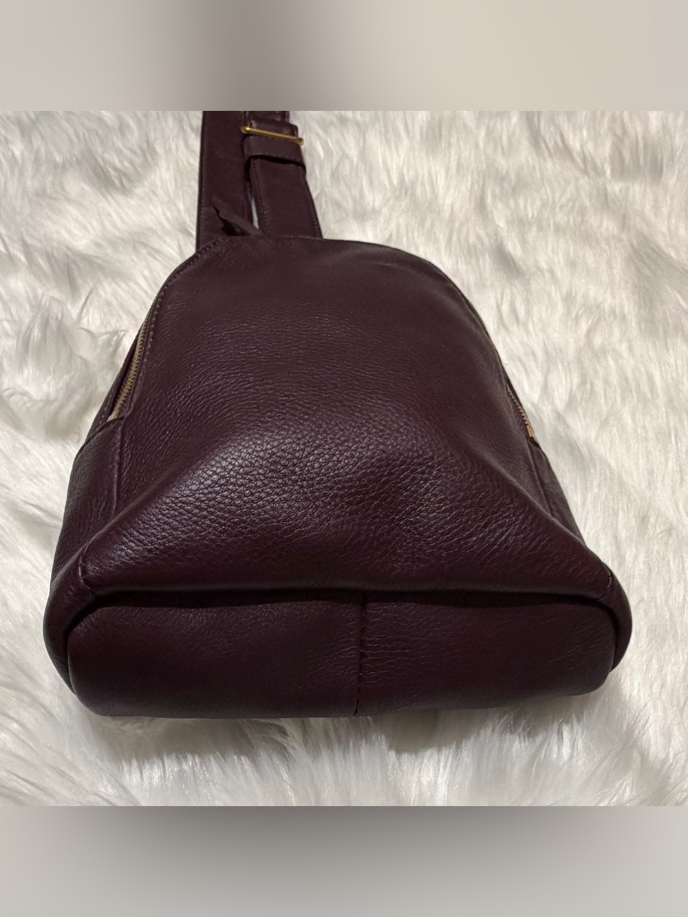 HOBO Fern Sling Mulberry Glaze Leather Crossbody - Picture 7 of 14
